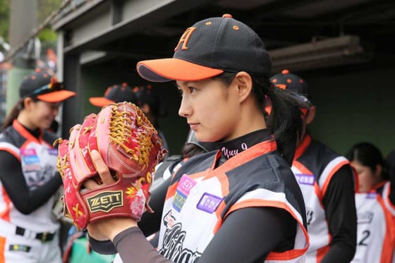 女子プロ野球 何のs 加藤優の可愛い Sポーズ にファン徹底討論 恋チュン 元気玉