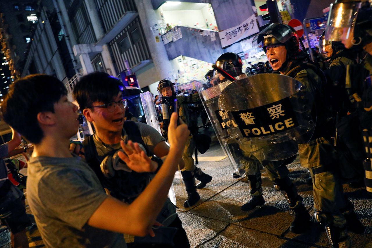 香港デモ衝突激化、背後には強硬派元幹部の復帰