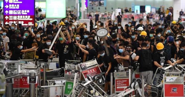 香港デモに参加したパイロットを解雇、キャセイパシフィック航空CEOが引責辞任　「困難続いた責任を取る」