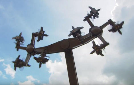 「空飛ぶハーケンクロイツだ」ドイツ遊園地の乗り物はナチスの象徴に似すぎていた
