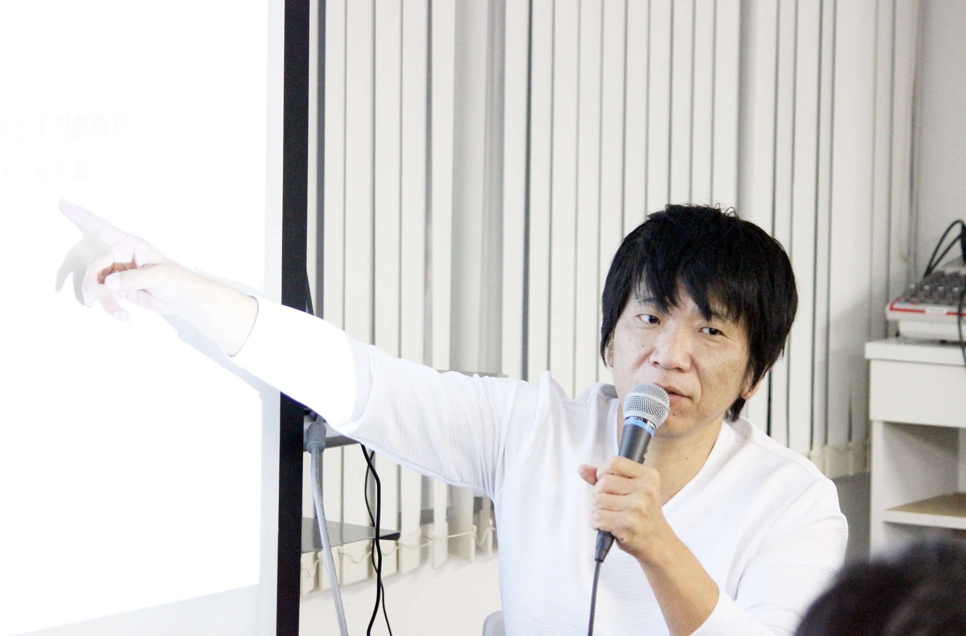 男性は恋愛 女性は仕事で自己肯定感が上がる 有能な自分 しか愛せないソロ男 ソロ女の胸中