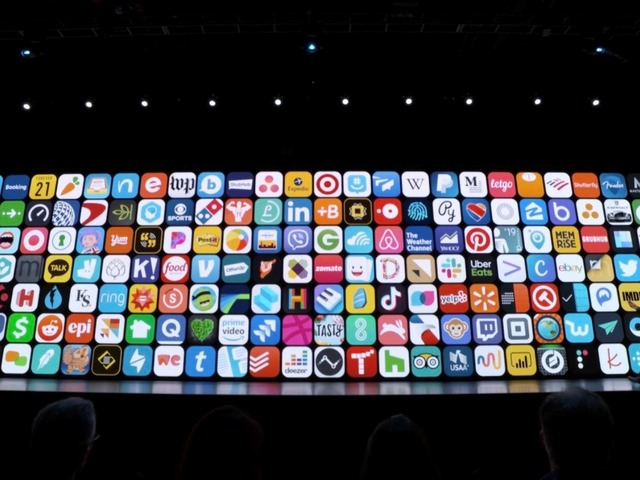 アップル、「App Store」で自社アプリが上位に表示される問題に対処