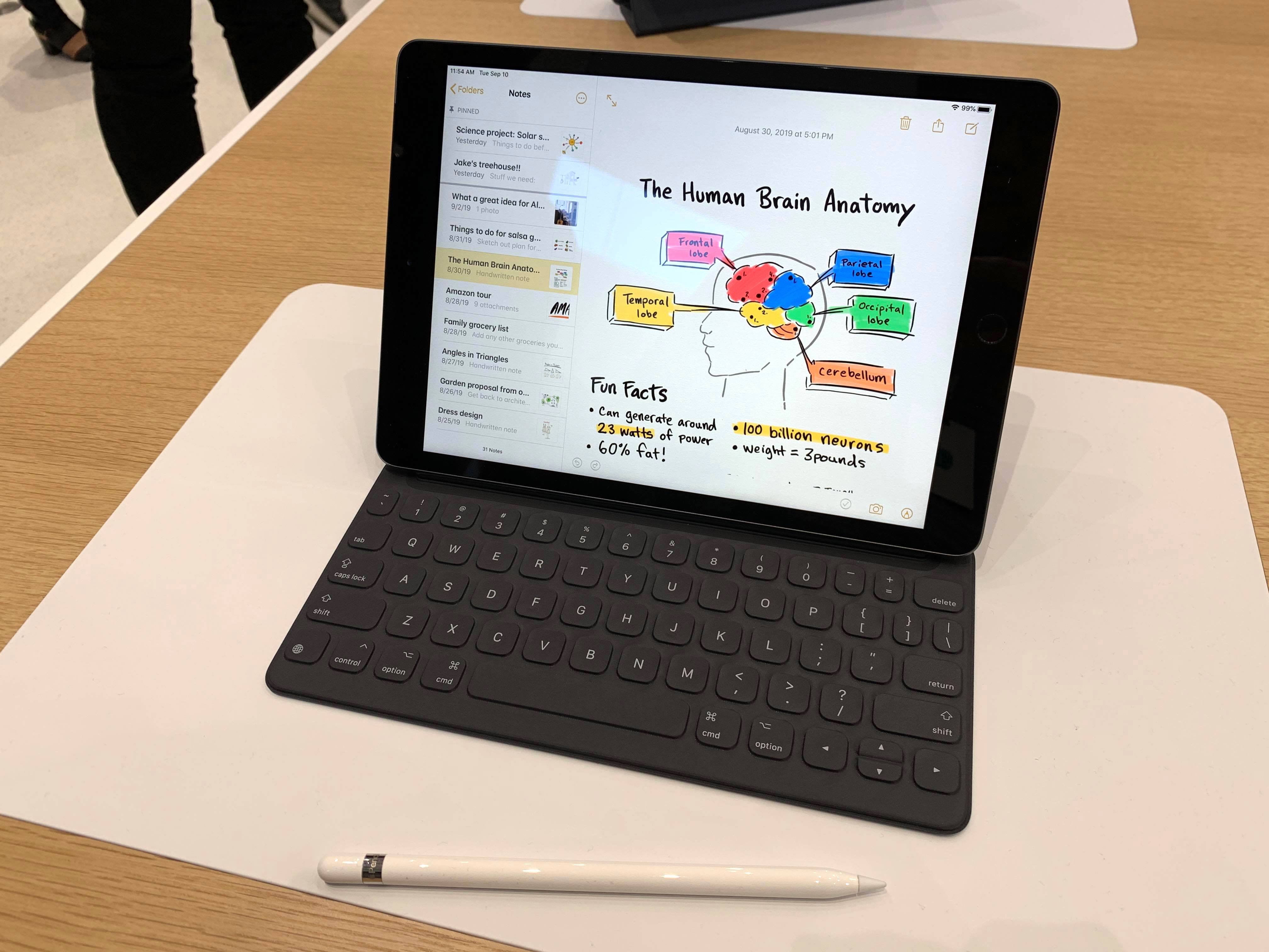 第7世代「iPad」を現地でハンズオン、Smart Keyboardに対応したことで3