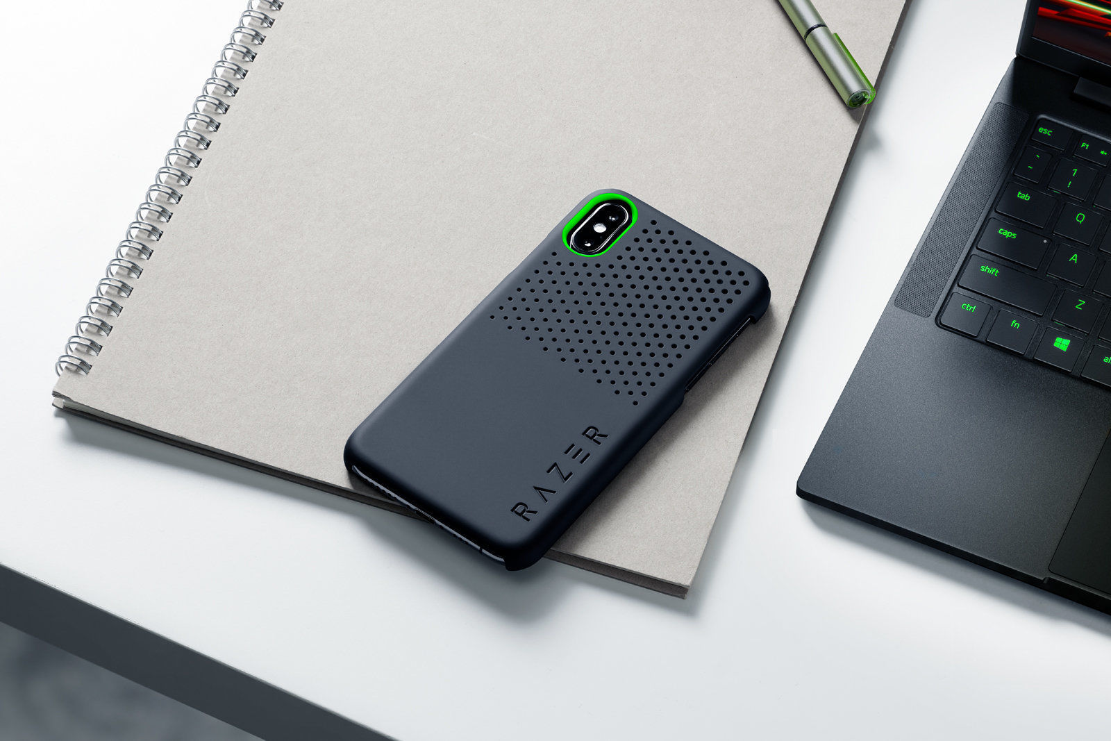 長時間のゲームをスマホケースでサポート 排熱性重視 クーリングケース をrazerが米国発表