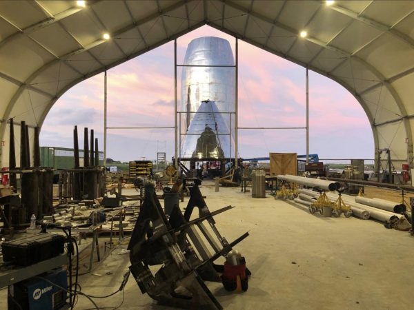 SpaceXの宇宙船「Starship」プロトタイプ建設が着々！ イーロン・マスクが写真2枚を公開