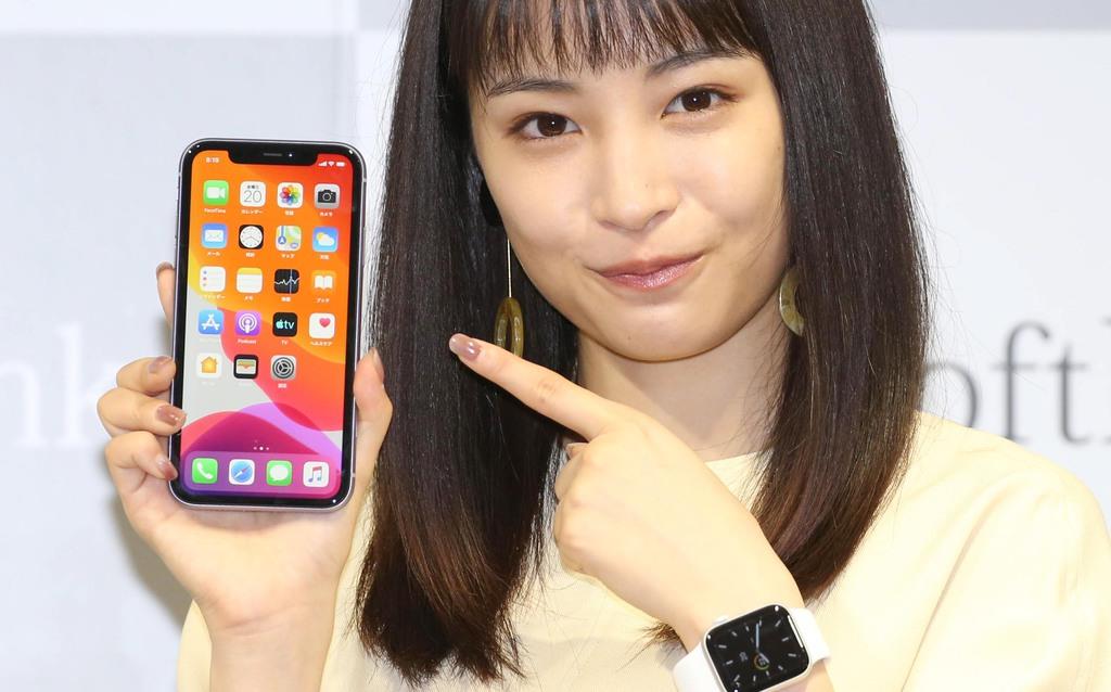 新型iphone発売 広瀬すずさん カラフルでおしゃれ カメラ機能を強化