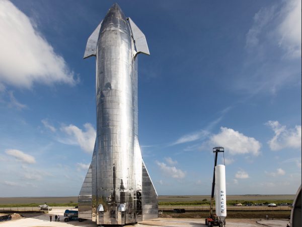 2カ月以内に離発着の試験開始！ SpaceXが宇宙船「Starship」を公開