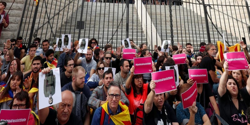 カタルーニャで大規模デモ　サグラダ・ファミリア営業停止