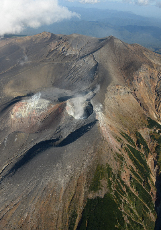 十勝岳で火山性地震増加　気象台が注意喚起