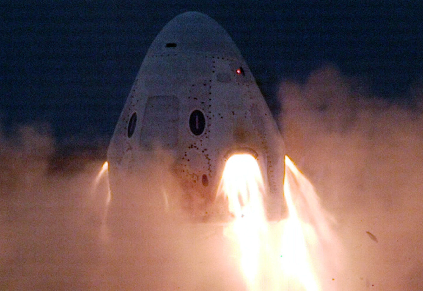 SpaceX、宇宙船Crew Dragonの静的点火試験を完了。今回は火災なし