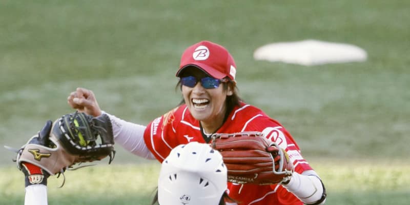 ソフト、ビックカメラ高崎が優勝　日本リーグ女子