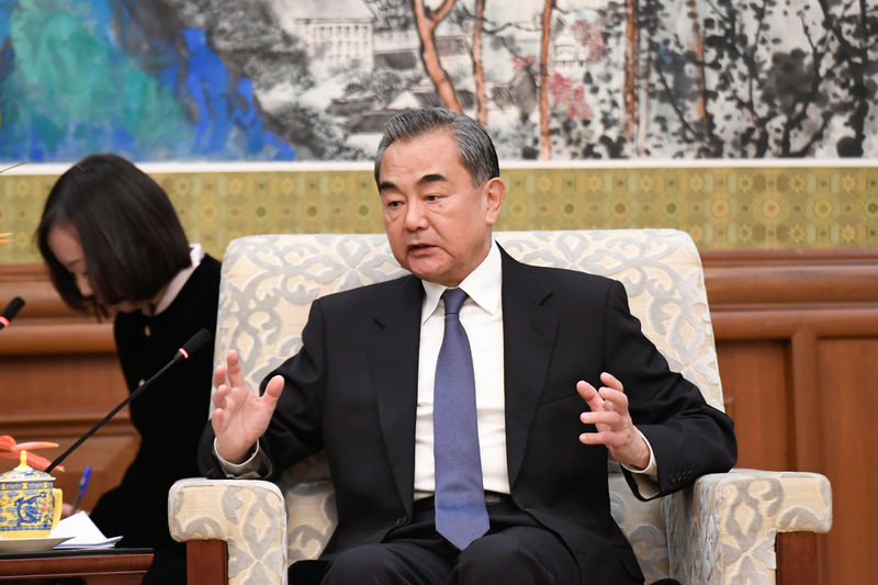 米国は中国に歩み寄り二国間関係改善を＝中国外相