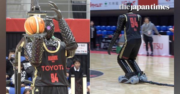 新型バスケットボールロボットCUE4、アルバルク東京ファンにお披露目