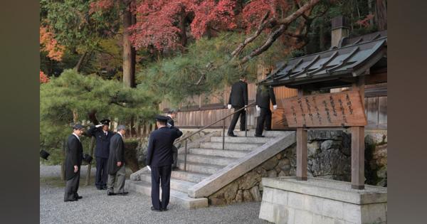 天皇、皇后両陛下が京都の孝明天皇陵を参拝