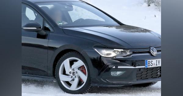 VW ゴルフGTI 新型、プロトタイプが豪雪に出現…歴代最強の255馬力へ