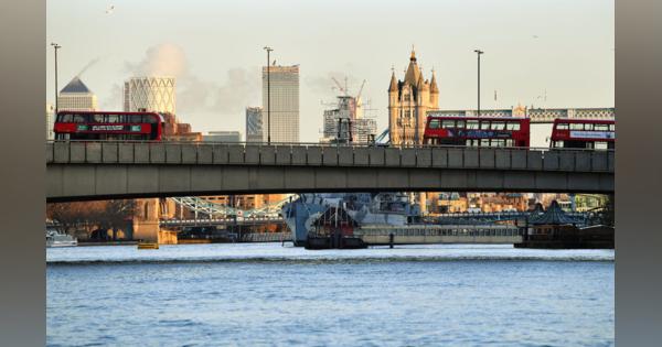 英ロンドン橋の襲撃事件で2人死亡、容疑者射殺　テロとして捜査