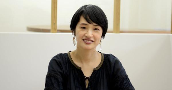 「夜中にモテで検索するな」。美容ライターの長田杏奈さんが語る、自分を愛すること。