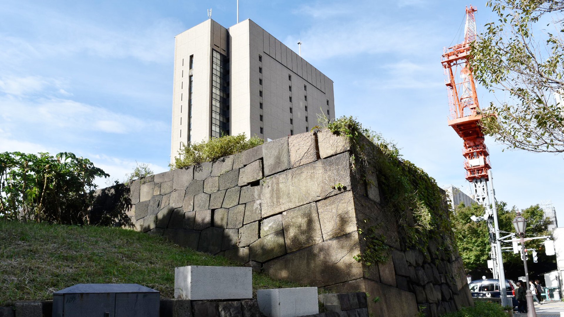 街中に溶け込んでいる巨大な外堀──東京で見つける江戸 第1回