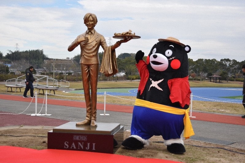「子供の笑顔取り戻すシンボルに」　ワンピース・サンジ像の除幕式　熊本・益城