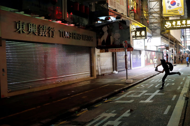 香港の小売業者、廃業相次ぐ恐れ＝業界団体調査