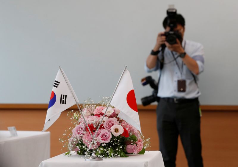 日韓が輸出規制で局長級会合、対話継続で合意
