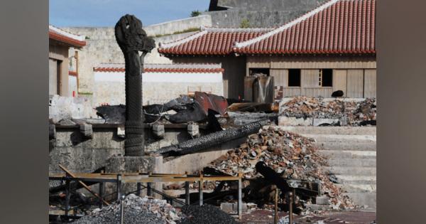 首里城の焼け跡、火災後初の報道公開　正殿に通じる奉神門までの立ち入り許可