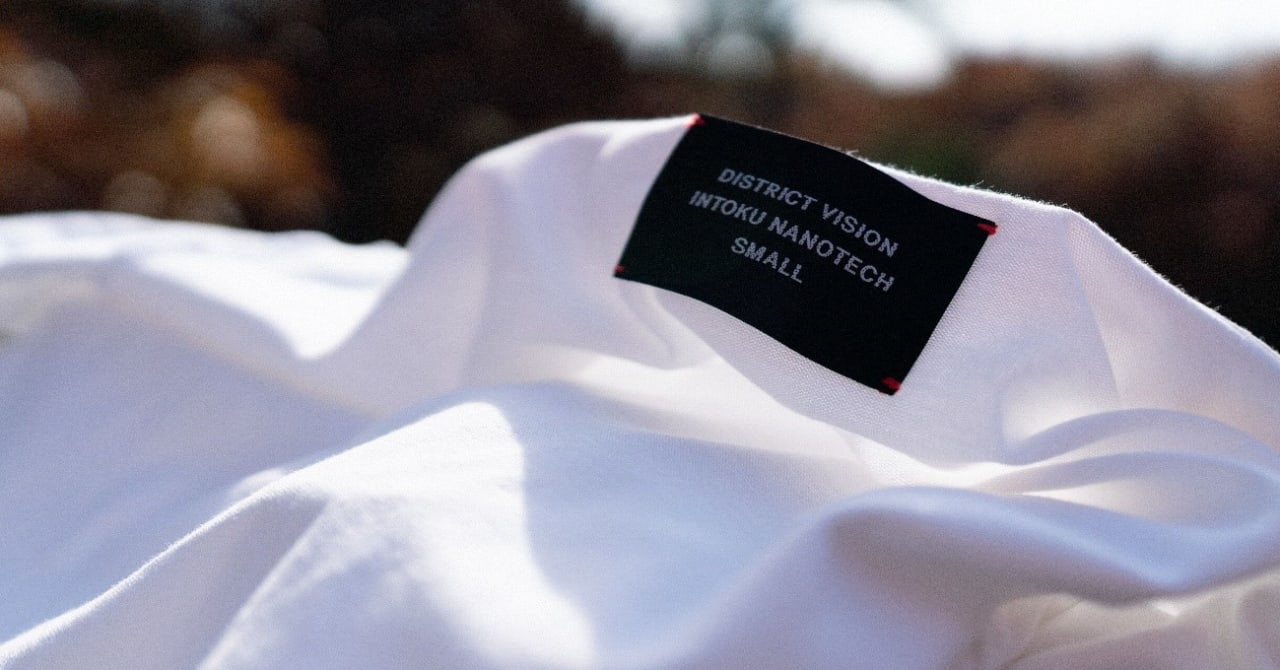 「ナノ・ユニバース」米国で展開開始、ディストリクト ヴィジョンと汗染み防止Tシャツでコラボ