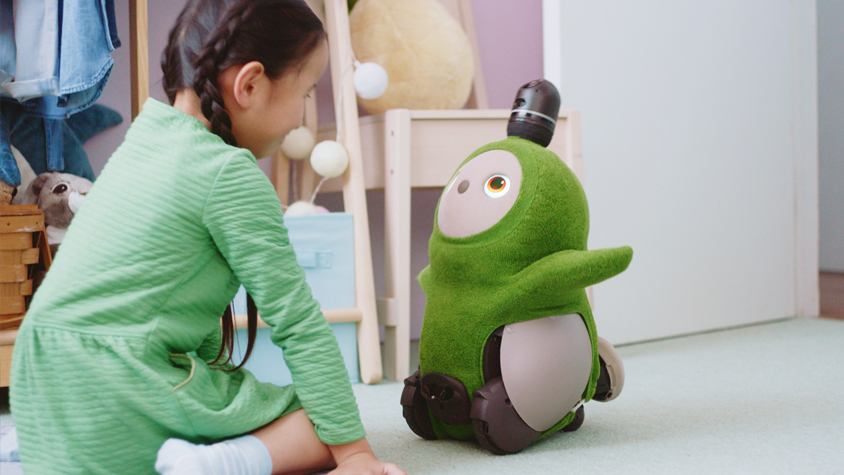 保育園でも家族型ロボット「LOVOT」の導入が決定