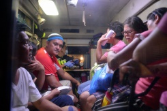 ココナツ酒飲み８人死亡、数百人が病院へ搬送　フィリピン：時事ドットコム