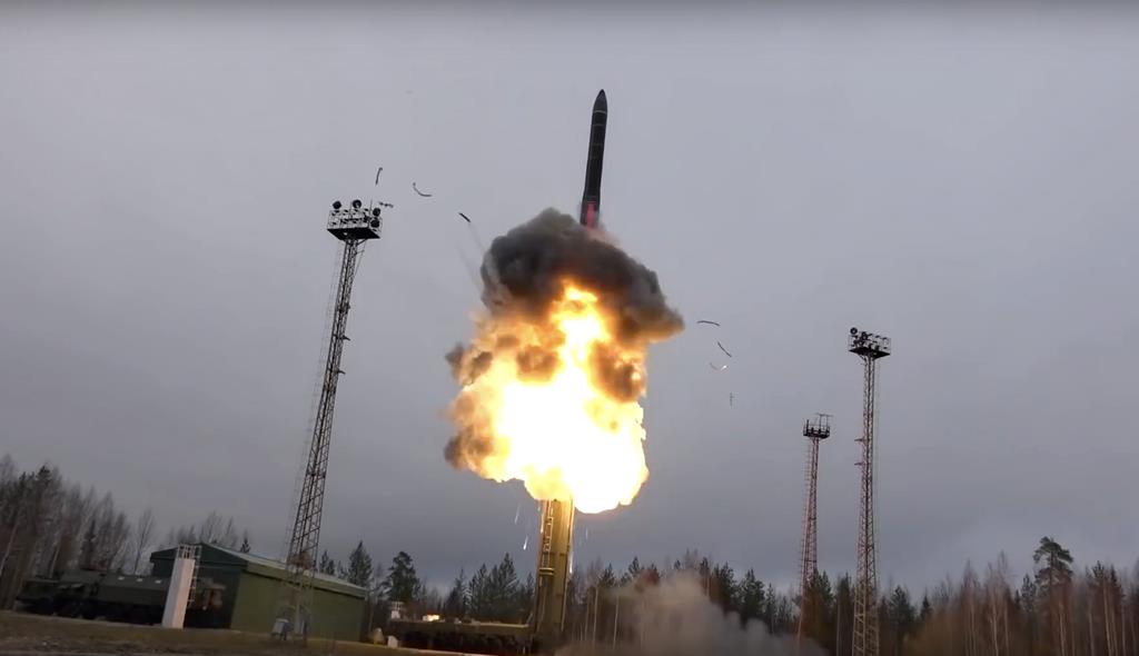 ロシア、極超音速兵器を初の実戦配備　「米のミサイル防衛（ＭＤ）突破可能」