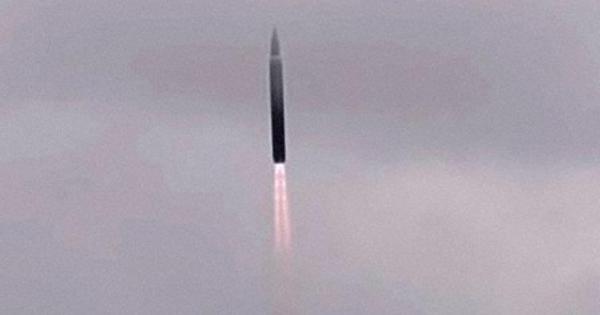 ロシア、極超音速弾頭「アバンガルド」搭載のミサイル配備