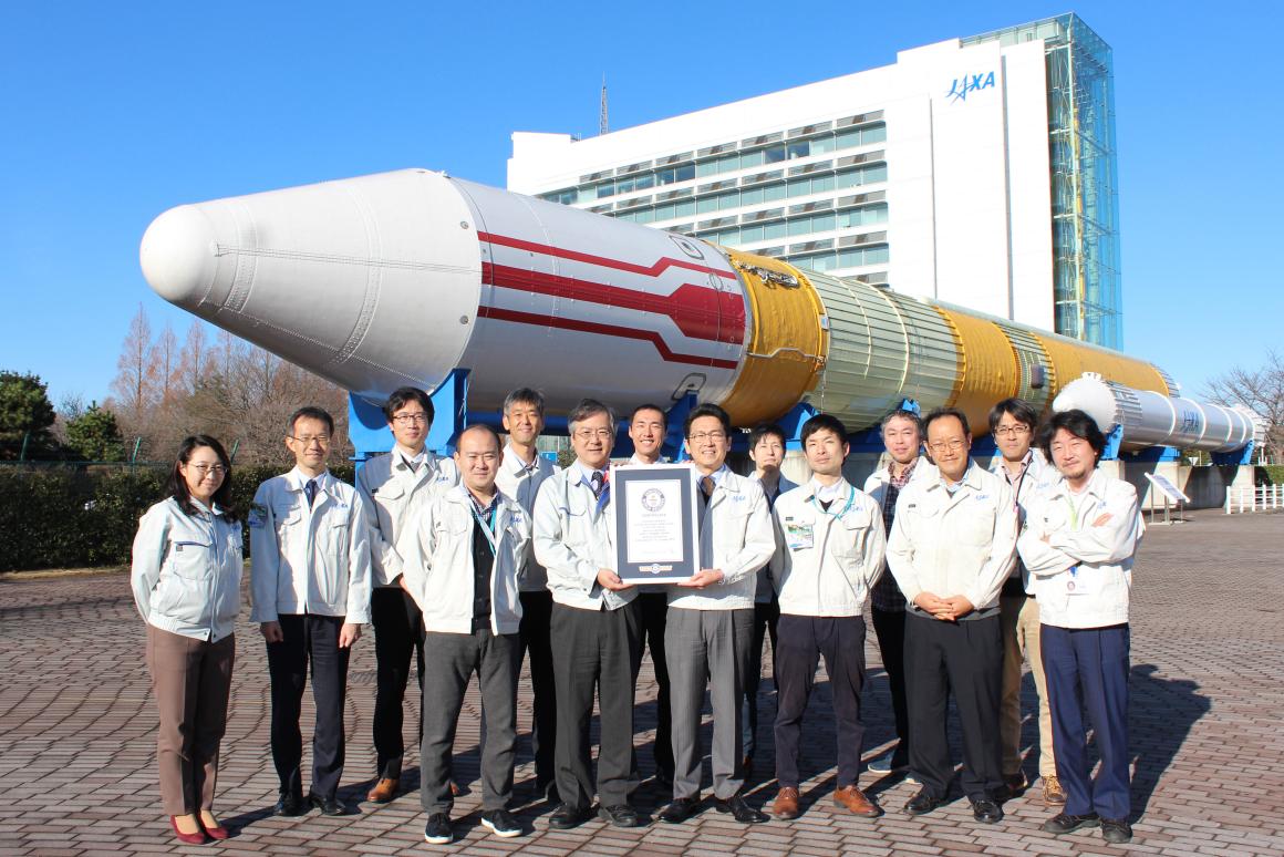 JAXAの超低高度衛星技術試験機「つばめ」がギネス世界記録に認定