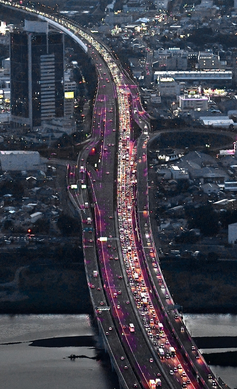 東名、名神高速の渋滞日、時間帯予測