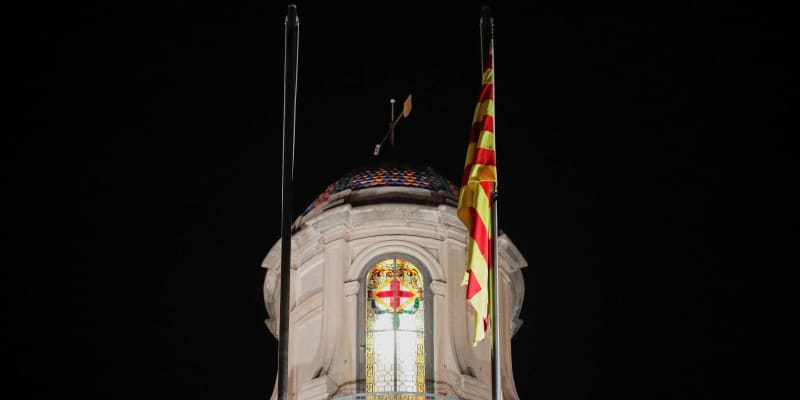 カタルーニャ州首相の失職を命令　スペイン中央選管、独立派は反発