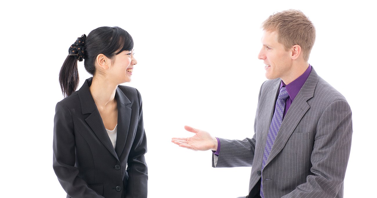 Разговор двух людей. Человек с облачком диалога. Сочувствие к человеку. Люди разговаривают арт. Речь иллюстрация.