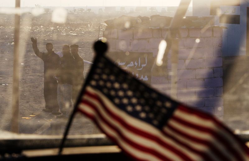 米国防長官、イラク駐留軍の撤退報道を否定　「計画もない」