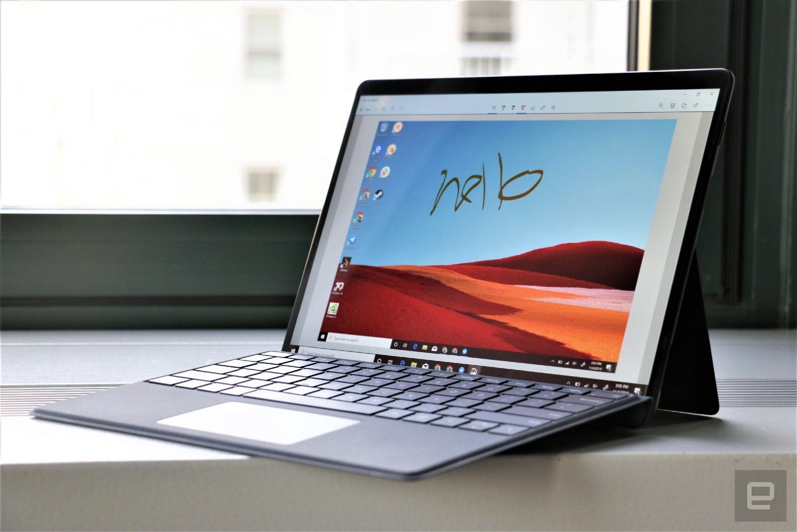 ARMベースの「Surface Pro X」が日本で1月14日発売、常時LTE対応