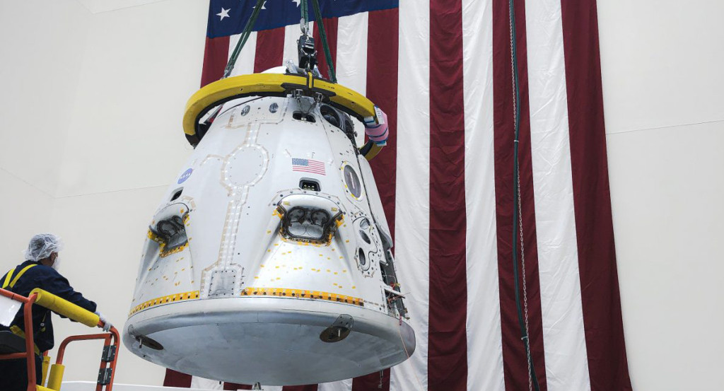 SpaceXがCrew Dragon宇宙船の脱出装置の空中テストを1月18日に実施