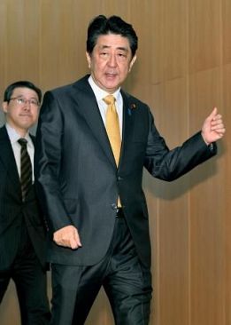 首相の中東訪問延期へ　菅氏、海自派遣は「変更なし」