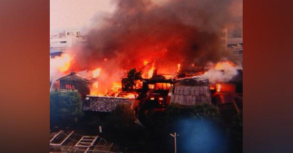 木造民家から出火、隣接の作業場など延焼　京都・桂川久世橋付近