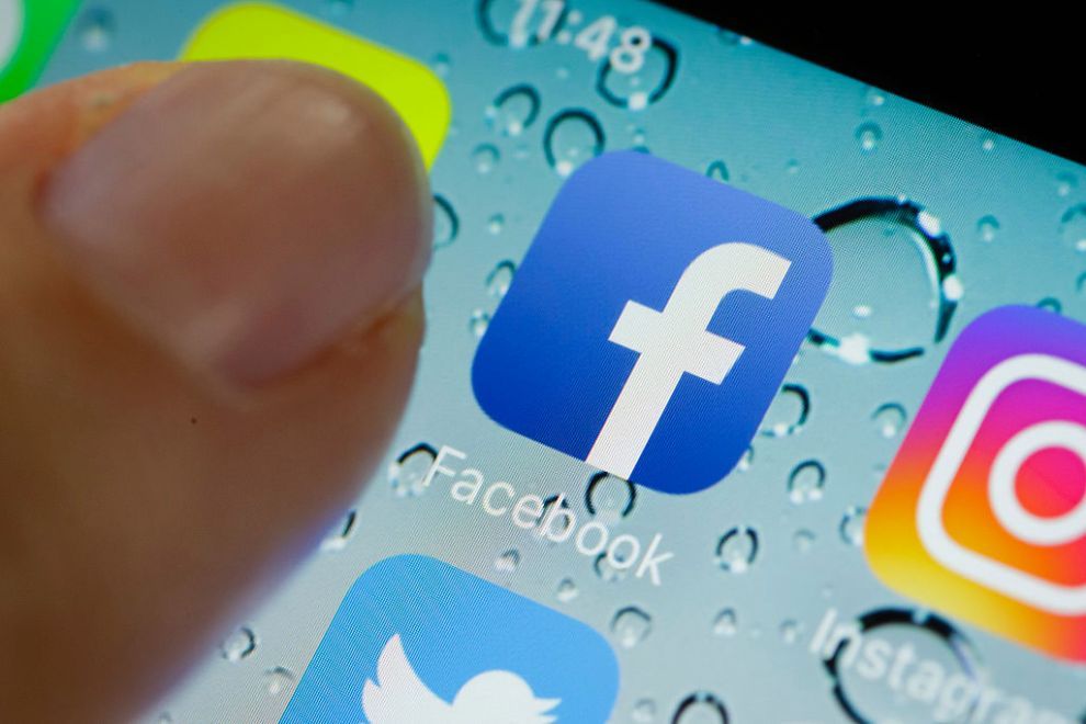 FacebookとeBayが英国規制当局の圧力を受け「偽レビュー」の対策強化を誓約