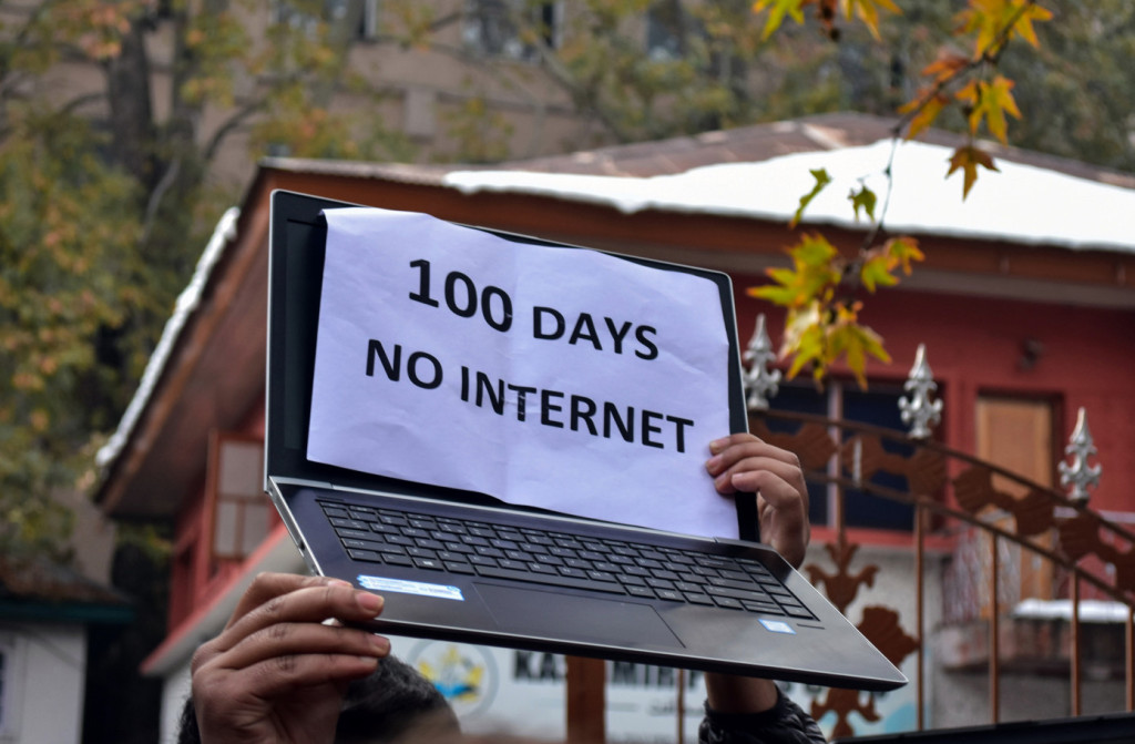 インド最高裁がカシミールのインターネット遮断は不当で「権力の乱用」と裁定