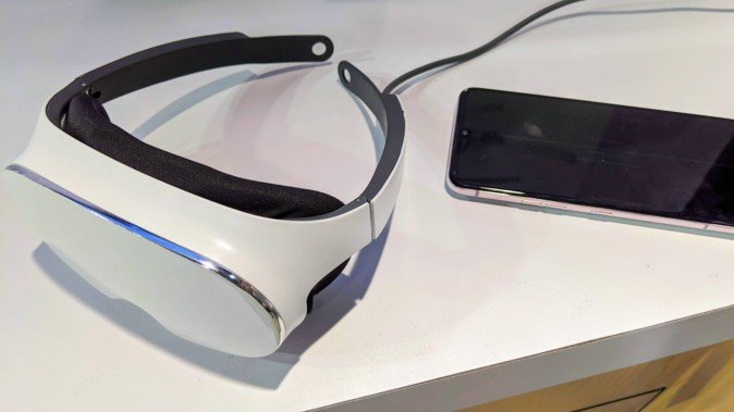 薄型・軽量VRデバイスはパナだけじゃない 「Pico VR Glass」登場