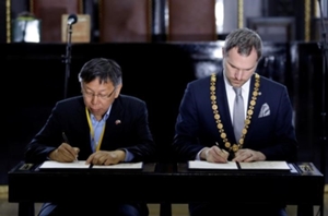 上海、プラハとの関係停止　台北との姉妹都市協定締結で - ロイター