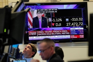 アングル：高値更新の米株に試練、大統領選に身構える市場 - ロイター