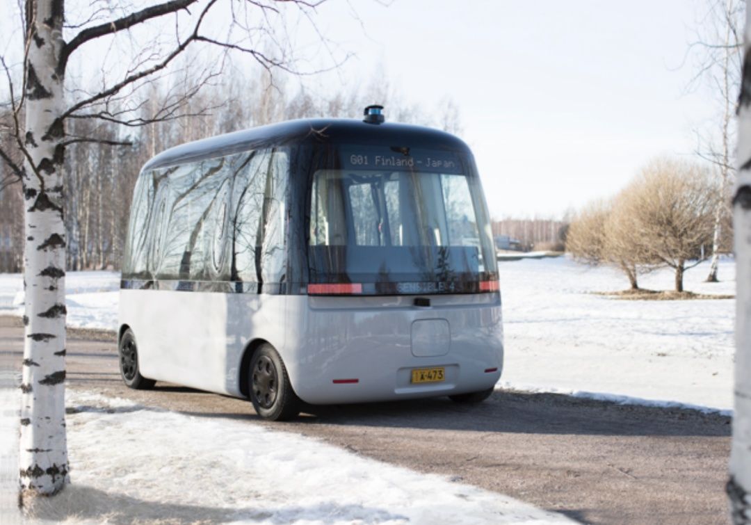ソフトバンク子会社、無印良品デザインの自動運転バス「GACHA」開発元と提携