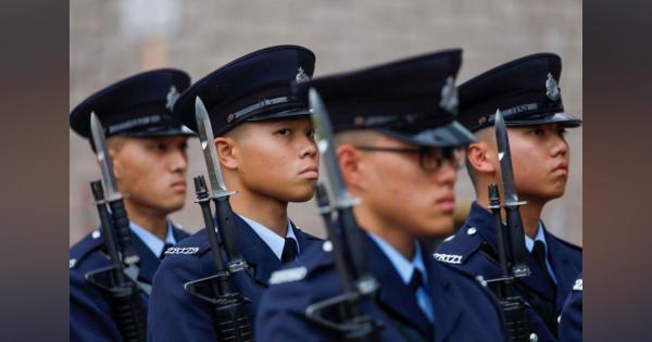 香港、デモ隊と警察が武器強化　パイプ爆弾押収、テーザー銃導入検討