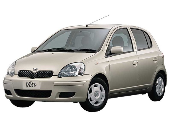 Toyota clavia vitz отличие