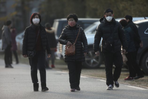 中国、新型コロナウィルス感染440人超、死者9人に。ヒトからヒトへの感染報告も