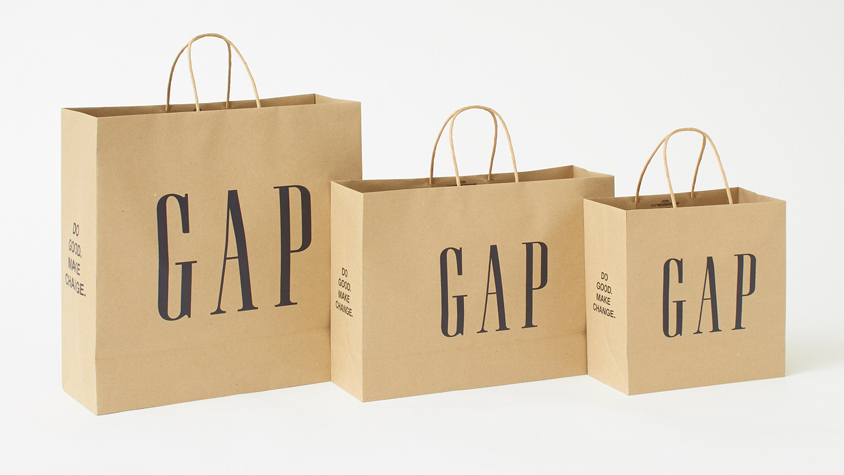 「Gap」が2月より「ショッパー有料化」。再生紙製バッグへ一本化